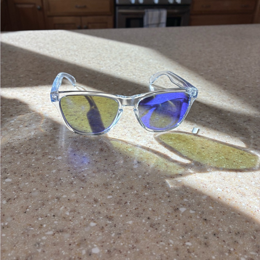 Oakley Frogskins Kids Sunglasses with Violet Lenses